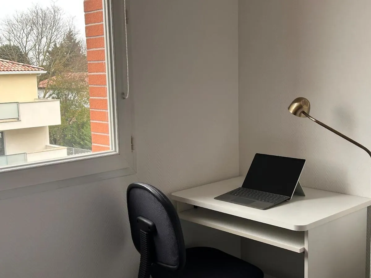 Appartement T2 Dans Une Residence Avec Piscine トゥールーズ フランス
